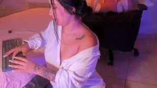 kate-bigass