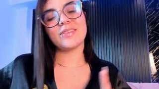 ariana-lhewis