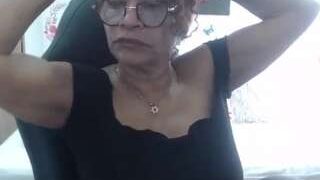 bustyxmilf
