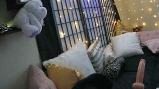 voyeurcam-sheenarose-01