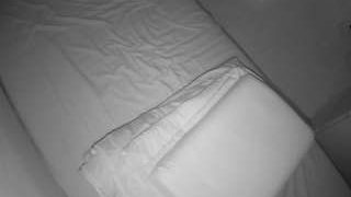 voyeurcam-julmodels-greybed-2