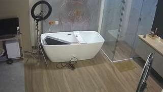 voyeurcam-casa-salsa-bathroom-4