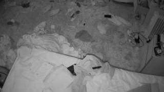 voyeurcam-julmodels-whitebed-5